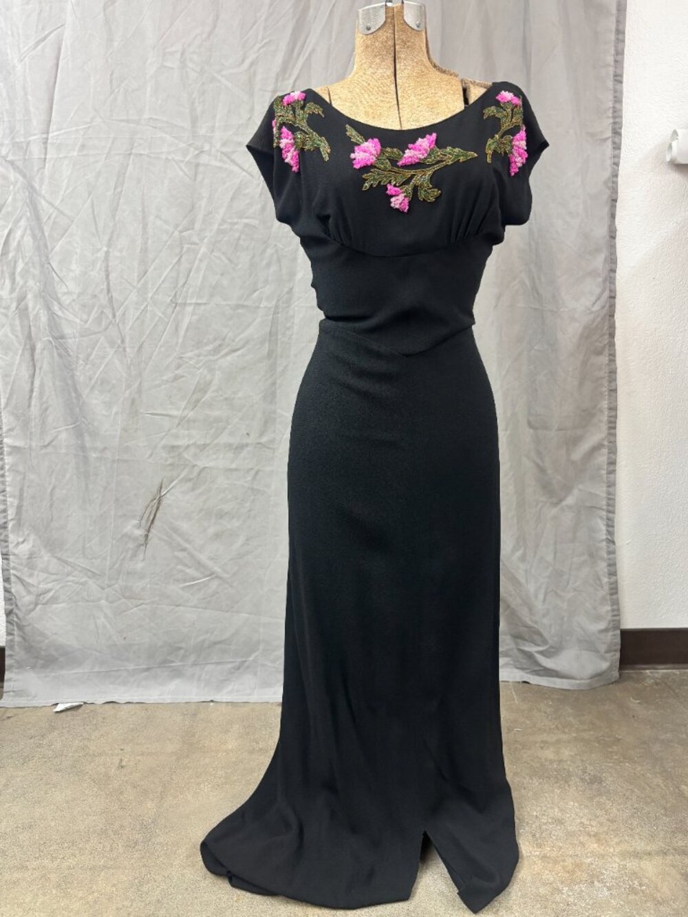 Vintage 1940s Rayon Crepe Beaded Dress - Picture 2 of 7
